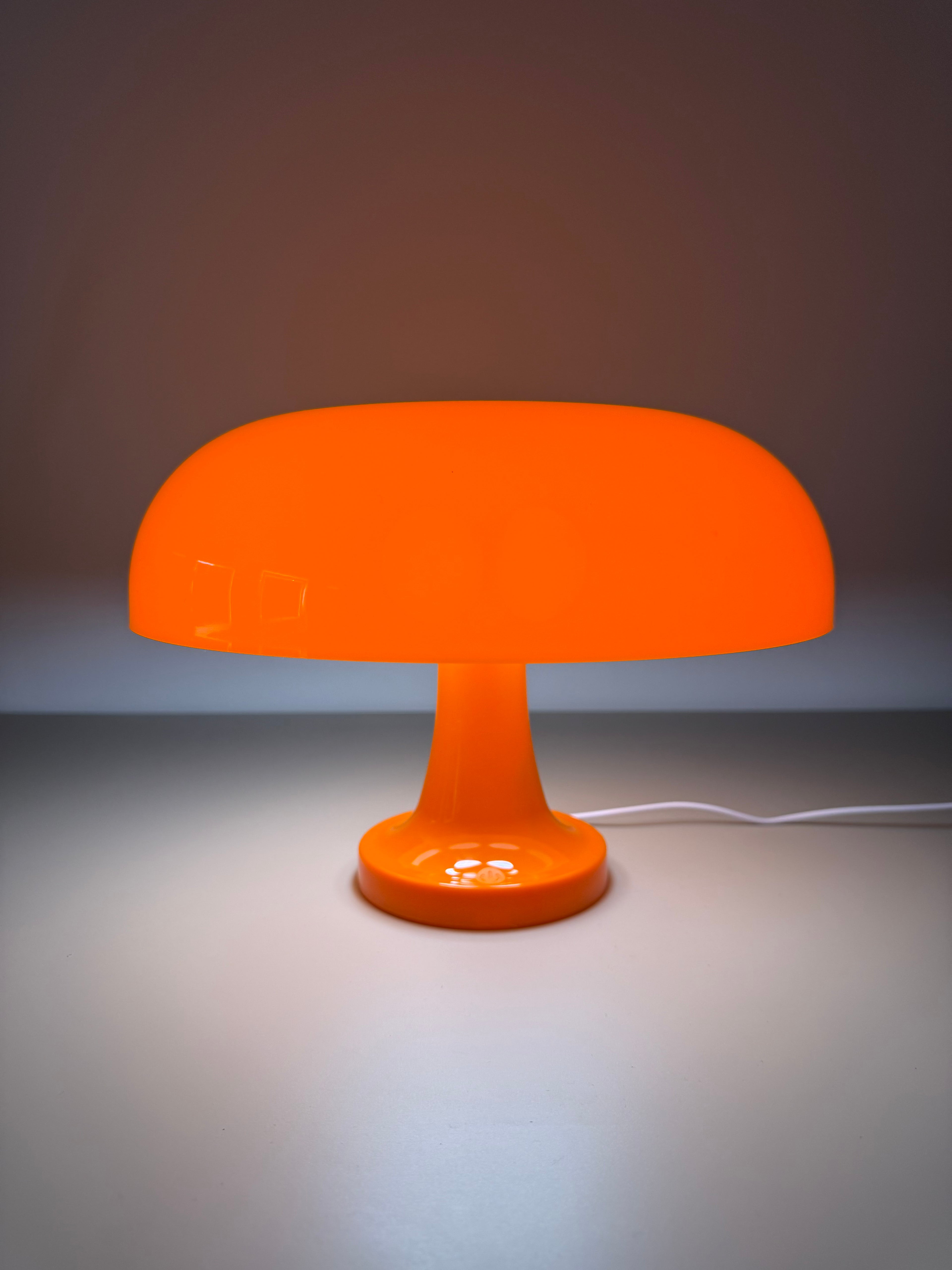 Limitierte Amber Flux Classic Lampe – stylisch & warm