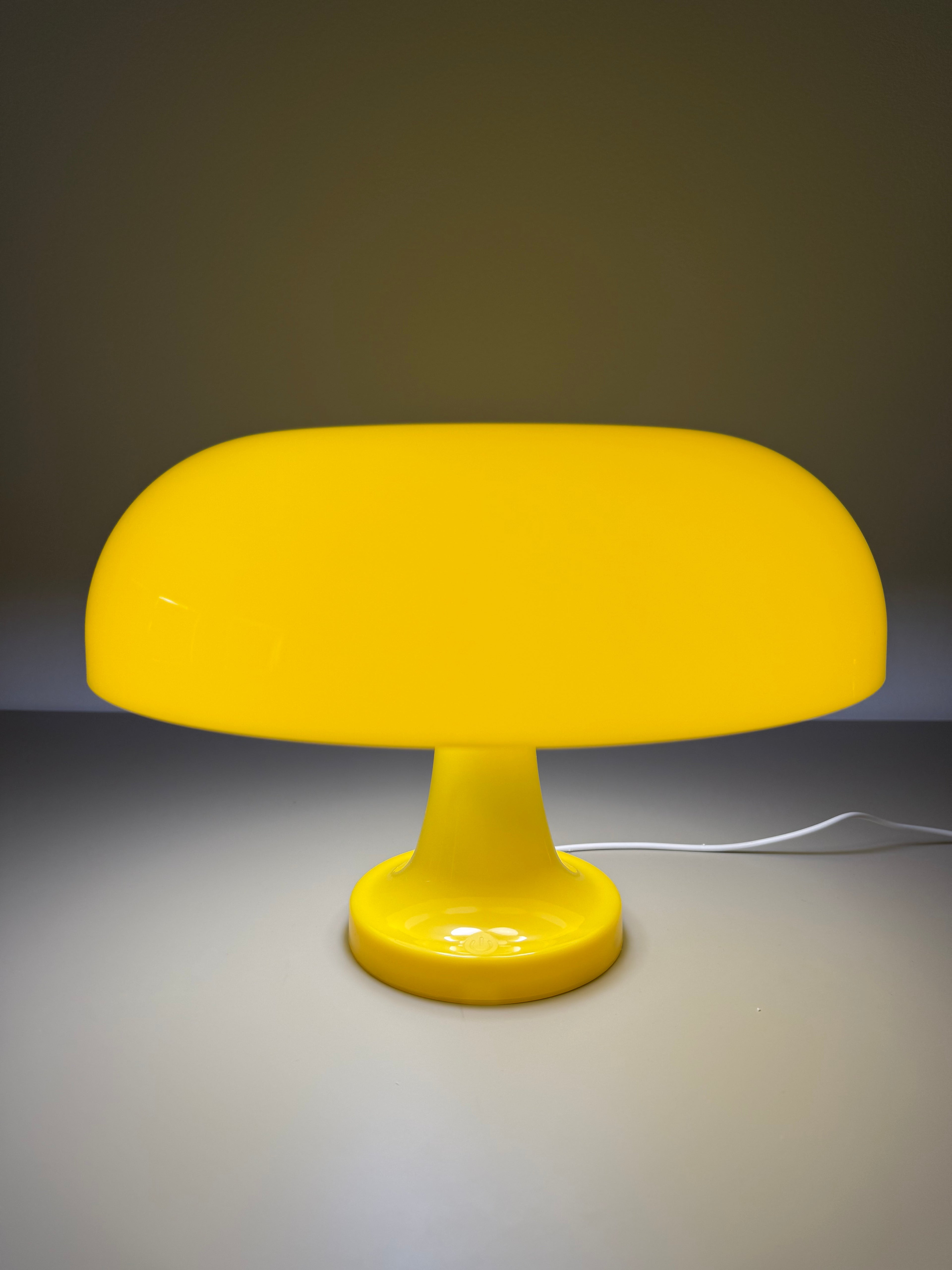 Sunny Shroom – Die gelbe Pilzlampe mit Retro-Vibe