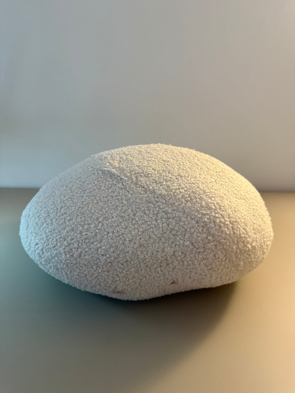 Limitiertes Urban Calm Zierkissen – modern & gemütlich im Sommer