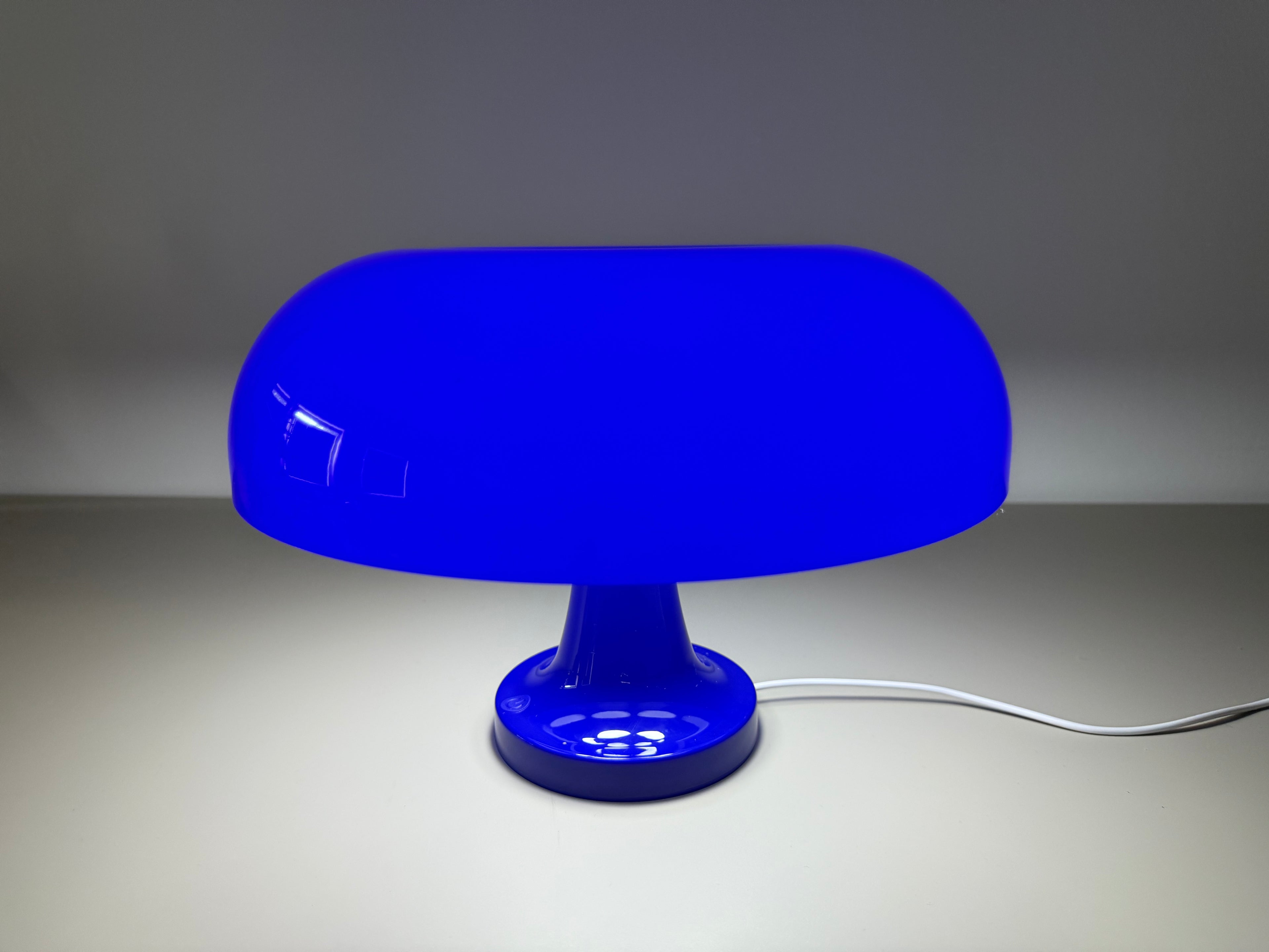 LUMINA COBALTO – Blaue Pilzlampe mit Kabel im Retro-Design