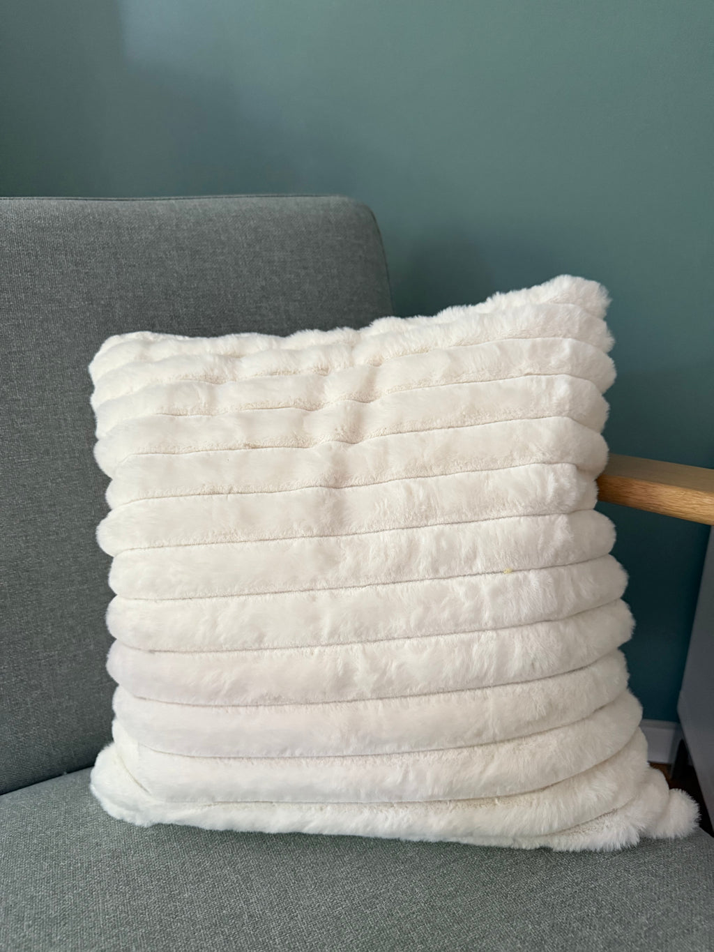 Limitiertes Pure Cloud Dekokissen – elegant & gemütlich im Sommer