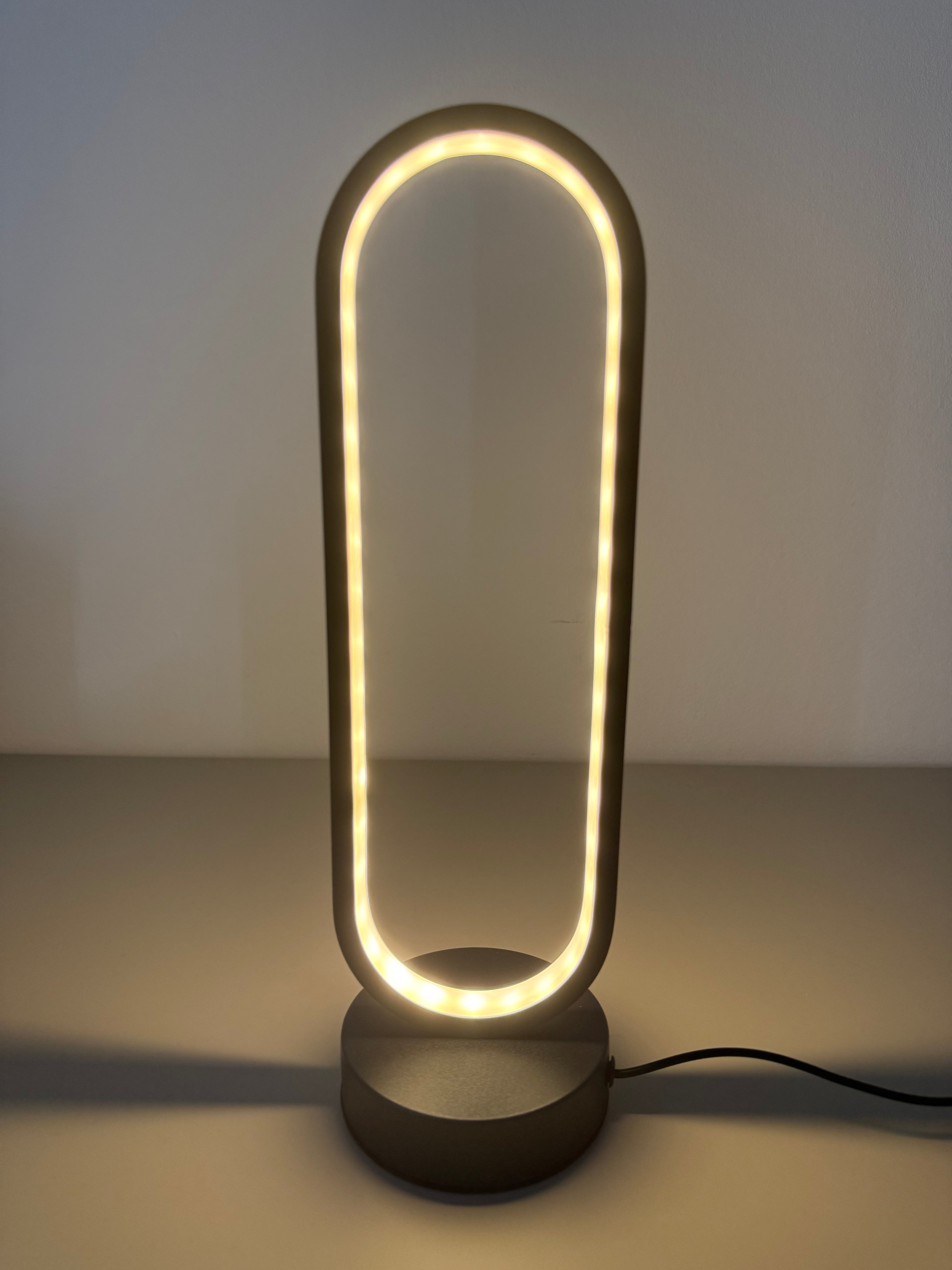 NeoLight – Futuristische LED-Kabellampe