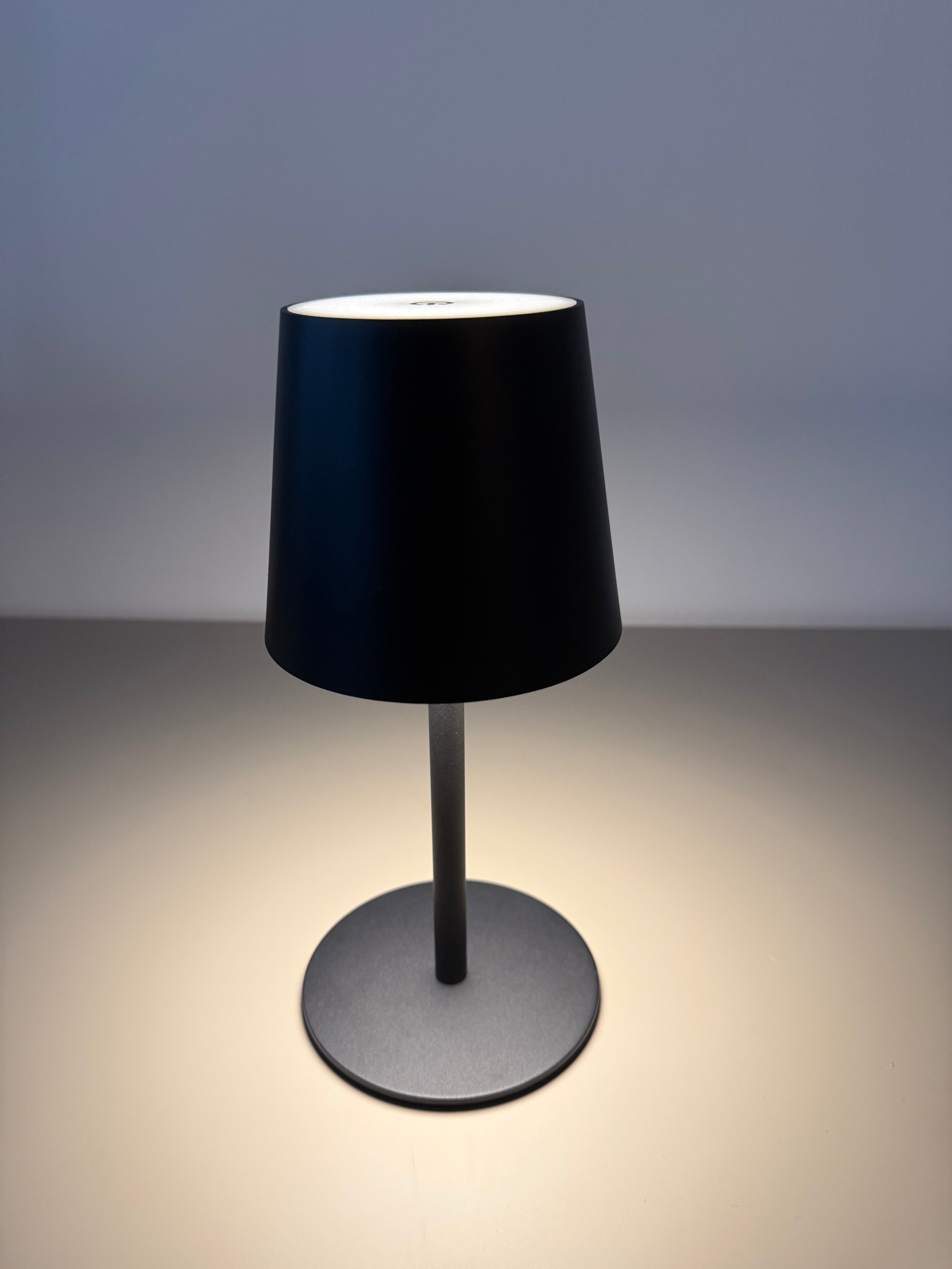 Noir Touch – Akku-Tischlampe mit Touch & warmweißem Licht