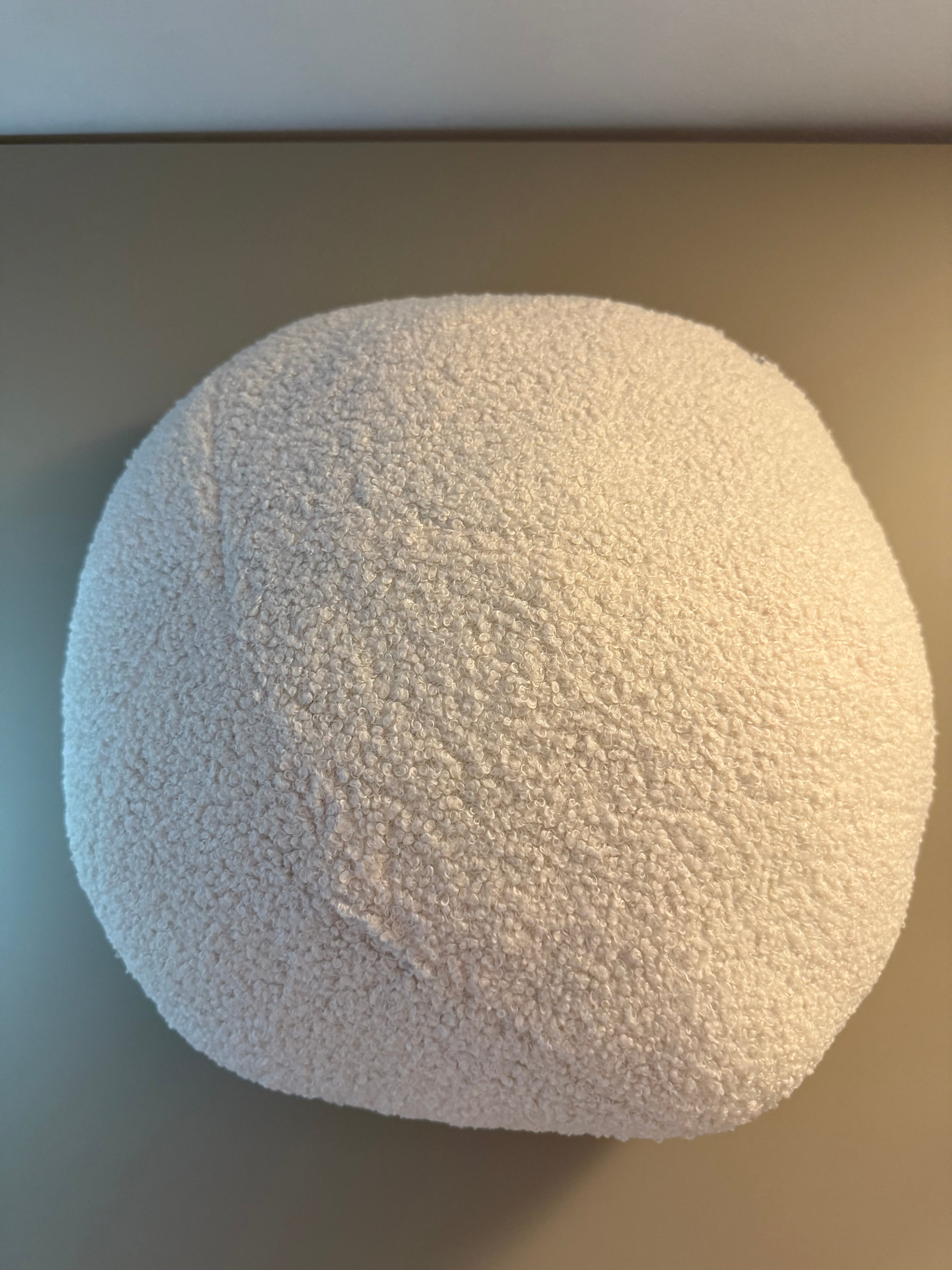 Limitiertes Urban Calm Zierkissen – modern & gemütlich im Sommer