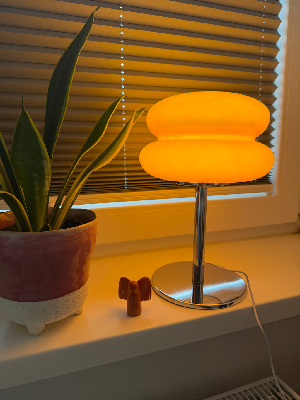 Aurora Flame - Tischlampe - Chromfuß & Kabel – Retro Look