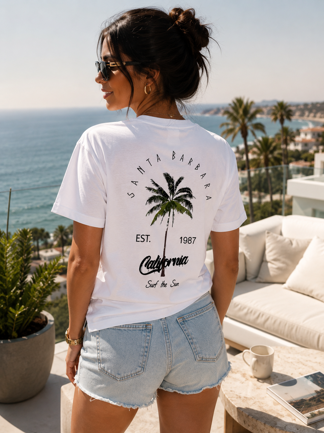 ASCEND 21 Santa Barbara Coastline T-Shirt Weiß – Damen & Herren Freizeitshirt Größe M | Minimalistisches Kurzarm-Shirt mit California Print | Casual Sommer Shirt für Alltag, Urlaub & Streetwear