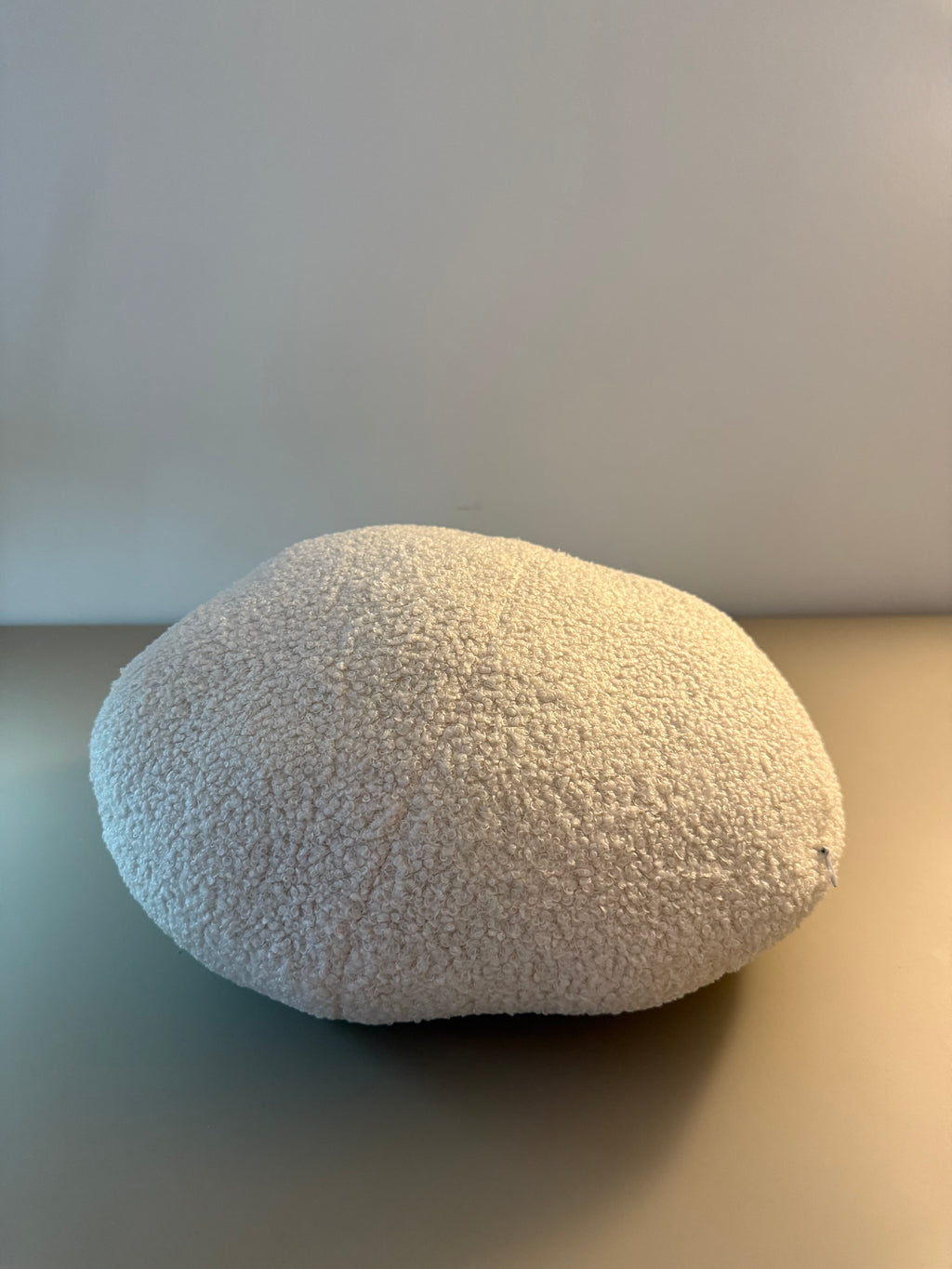 Limitiertes Urban Calm Zierkissen – modern & gemütlich im Sommer