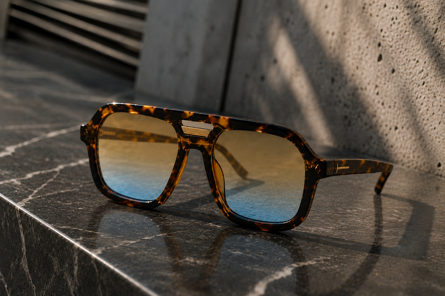 ASCEND21 Azure Frame II Sonnenbrille – Unisex Sonnenbrille mit blauen Gläsern & geflecktem Design – Leichte Retro Sonnenbrille für Sommer, Reisen, Freizeit & City-Looks