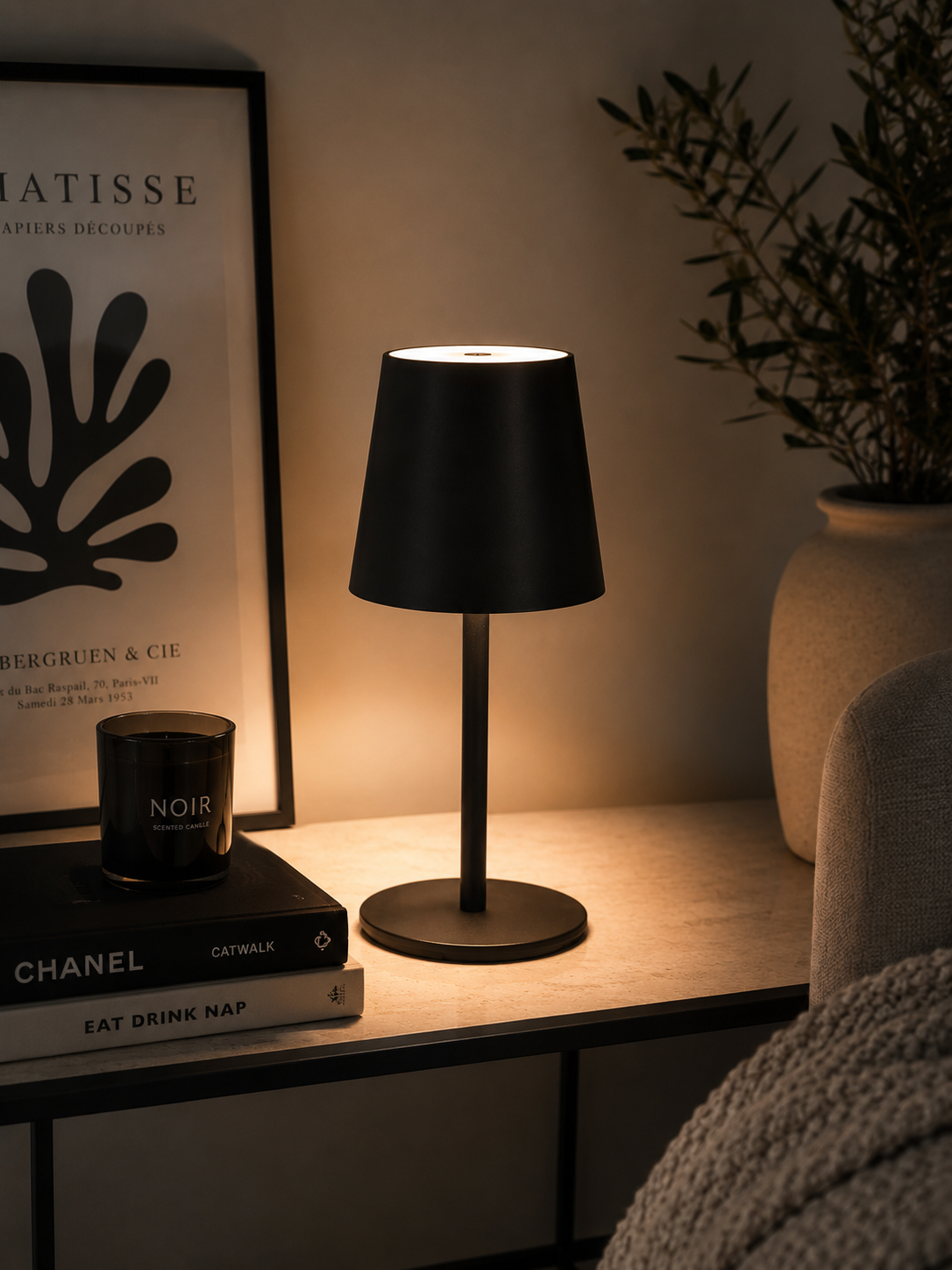 ASCEND 21 Noir Touch – Minimalistisches Design mit stilvoller Lichtatmosphäre