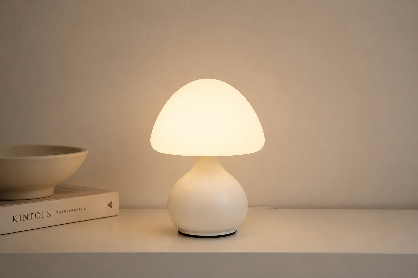 ASCEND 21 Nordic Glow – Weiße Design Pilzlampe mit LED – Minimalistische Tischlampe im Skandinavischen Stil – USB-Tischlampe mit 3 Lichtfarben & Dimmfunktion – 19,5 cm – Modernes Wohnaccessoire