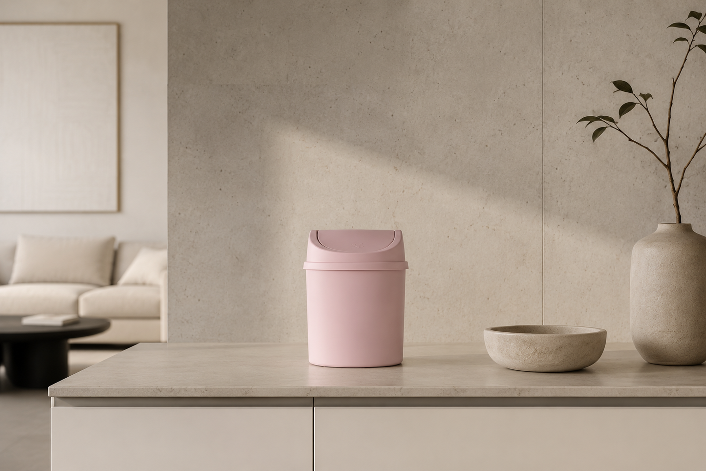 ASCEND 21 Aura Bin – Design Schwingdeckeleimer in Soft Pink – 17 x 13 cm – Moderner Kosmetikeimer aus Kunststoff – Minimalistischer Mülleimer für Bad, Schreibtisch, Schminktisch & Büro