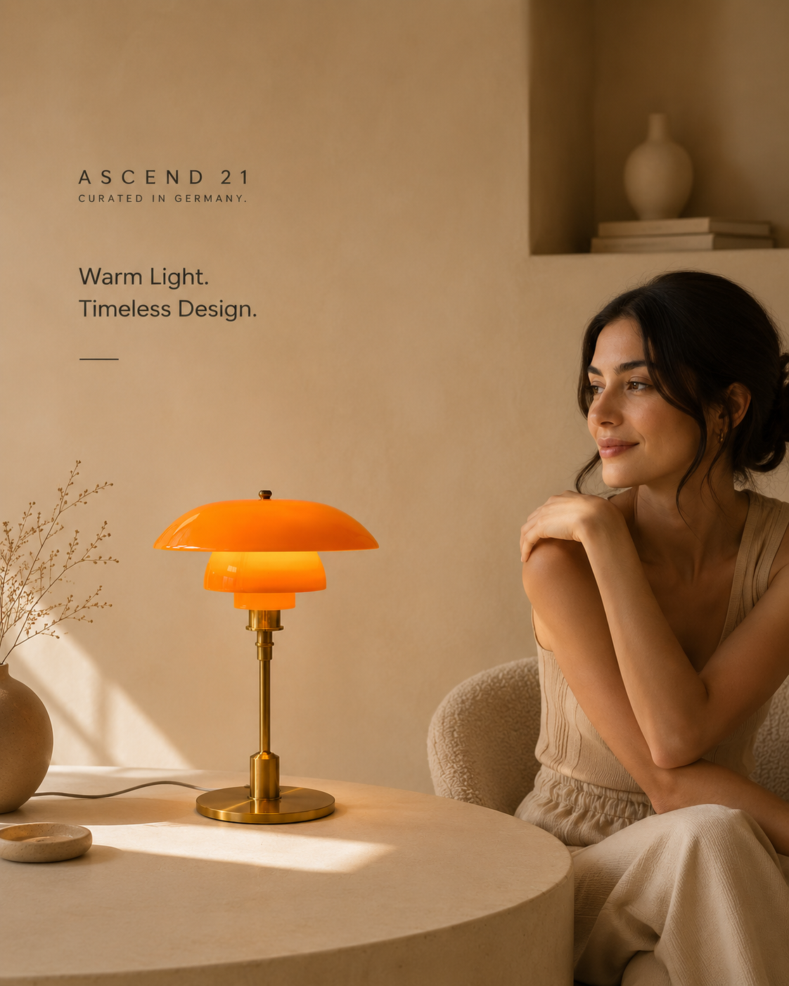 ASCEND 21 Aurora Brass – Design-Tischlampe in Bernstein & Gold