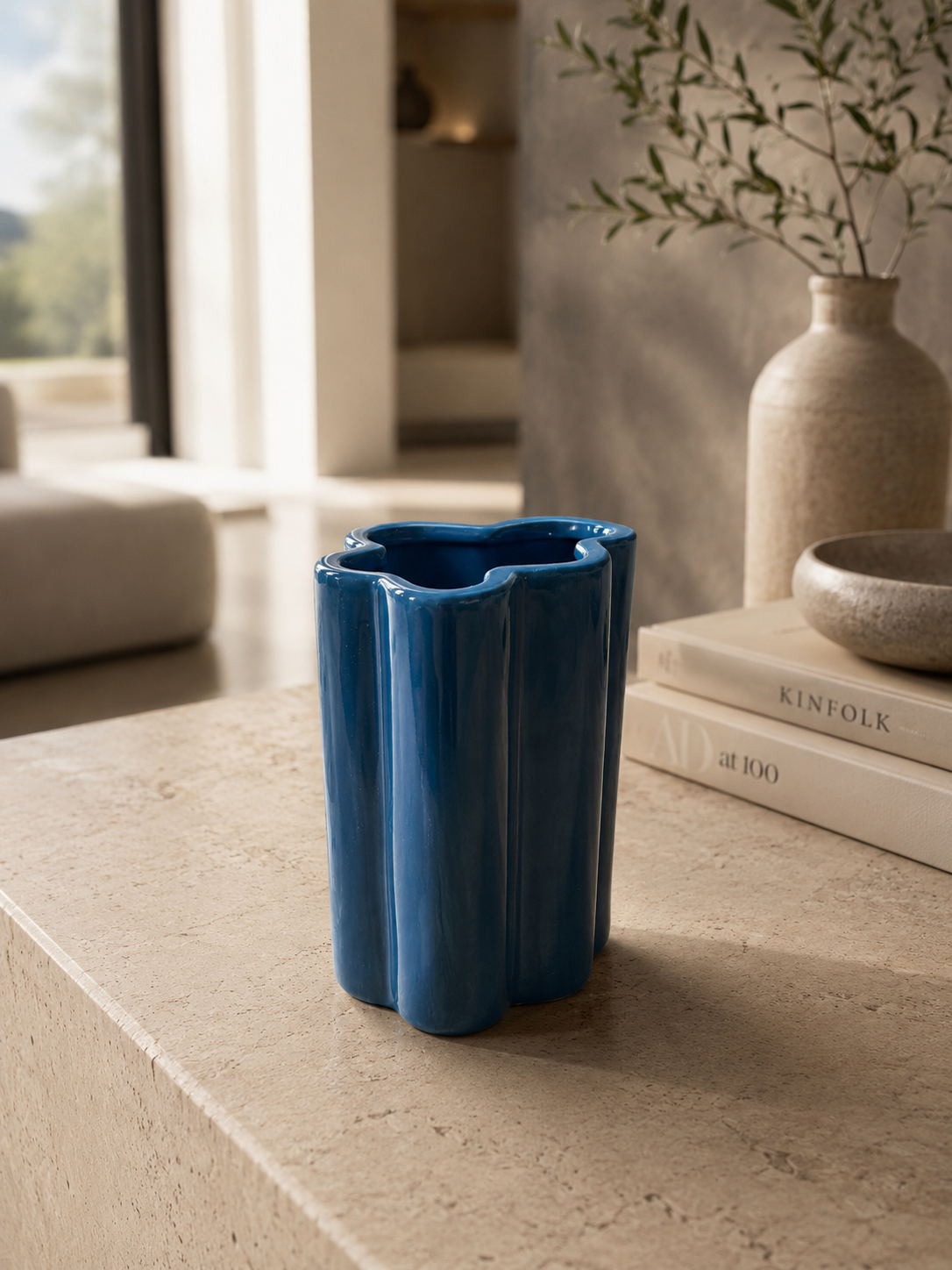 ASCEND 21 Azure Curve - Keramikvase Blau – Moderne Blumenvase im Organic Design, Dekovase für Trockenblumen & Frischblumen, Skandinavische Tischvase für Wohnzimmer, Schlafzimmer & Büro