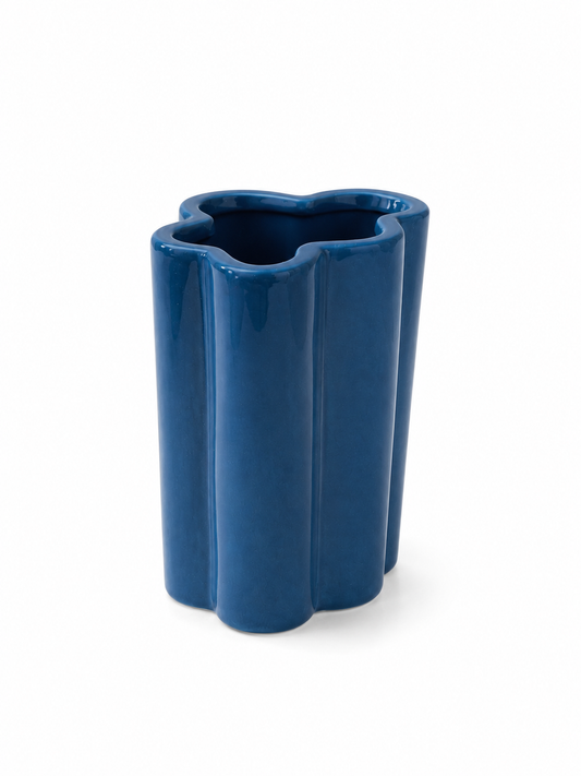 ASCEND 21 Azure Curve - Keramikvase Blau – Moderne Blumenvase im Organic Design, Dekovase für Trockenblumen & Frischblumen, Skandinavische Tischvase für Wohnzimmer, Schlafzimmer & Büro