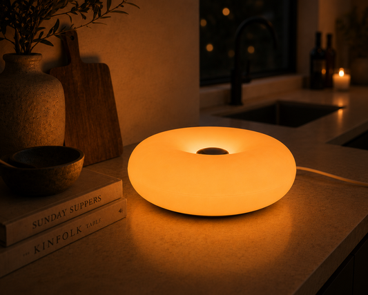 ASCEND 21 Orbit Glow Design LED Lampe Orange – Futuristische Tischlampe im Space-Age Stil – Modernes Ambientelicht für Wohnzimmer, Schlafzimmer & Homeoffice