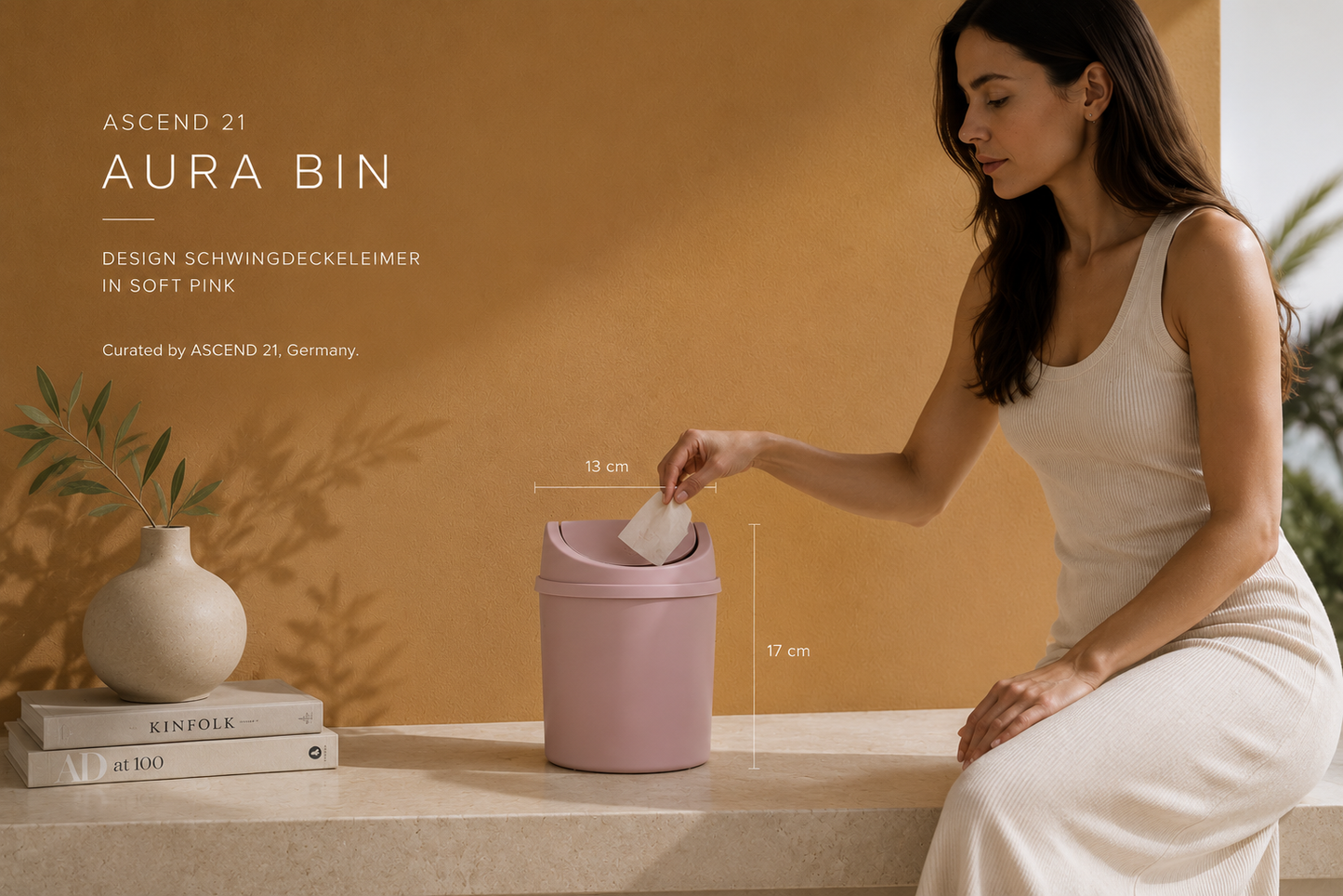 ASCEND 21 Aura Bin – Design Schwingdeckeleimer in Soft Pink – 17 x 13 cm – Moderner Kosmetikeimer aus Kunststoff – Minimalistischer Mülleimer für Bad, Schreibtisch, Schminktisch & Büro