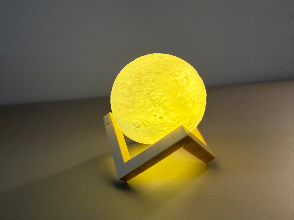 LunaGlow™ Mond - Ideal für Nachttisch, Wohn- oder Kinderzimmer