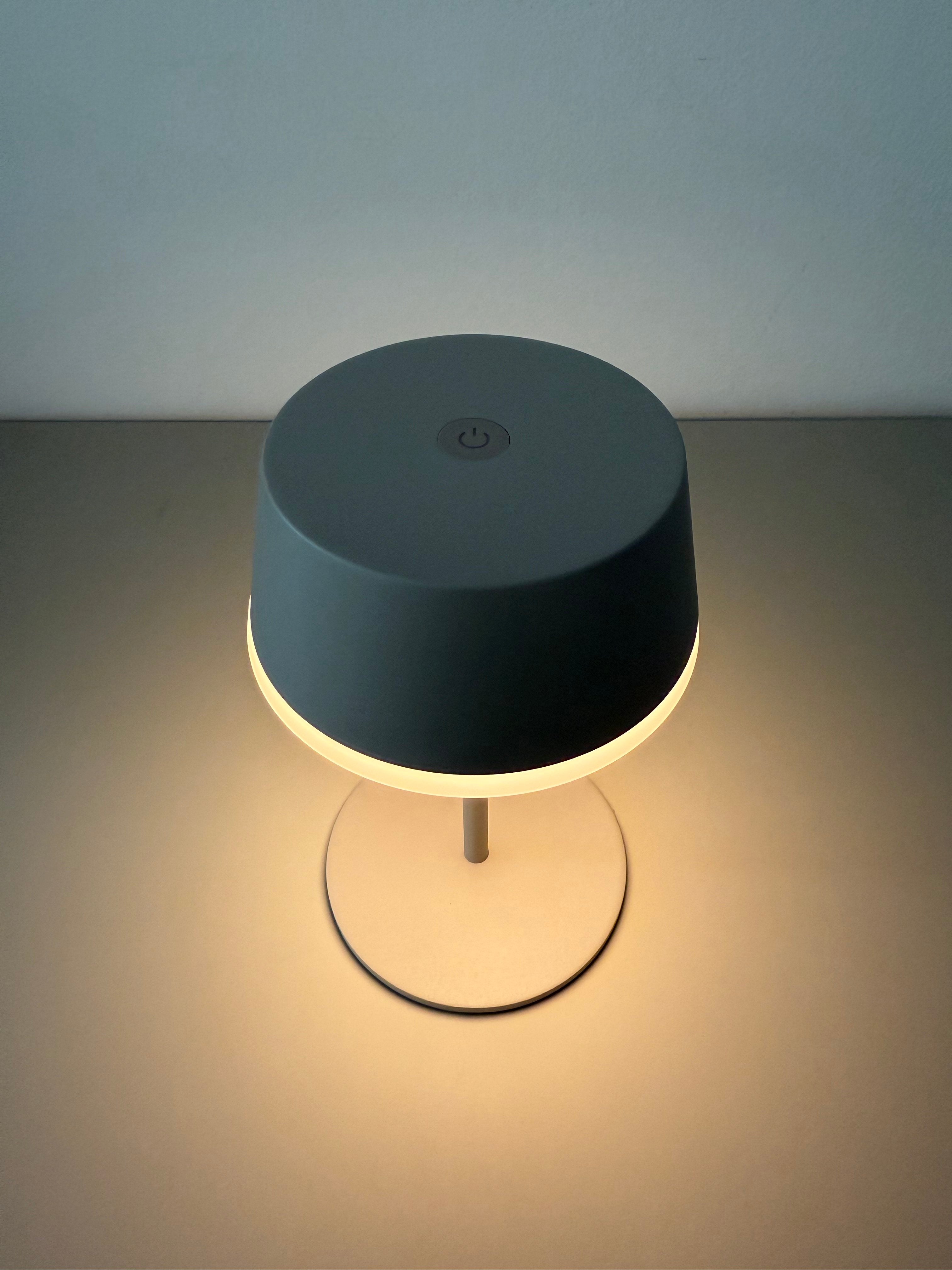 Noor Sand – Minimalistische Akku-Tischlampe in Sandfarbe | Modernes Design & warmes Licht