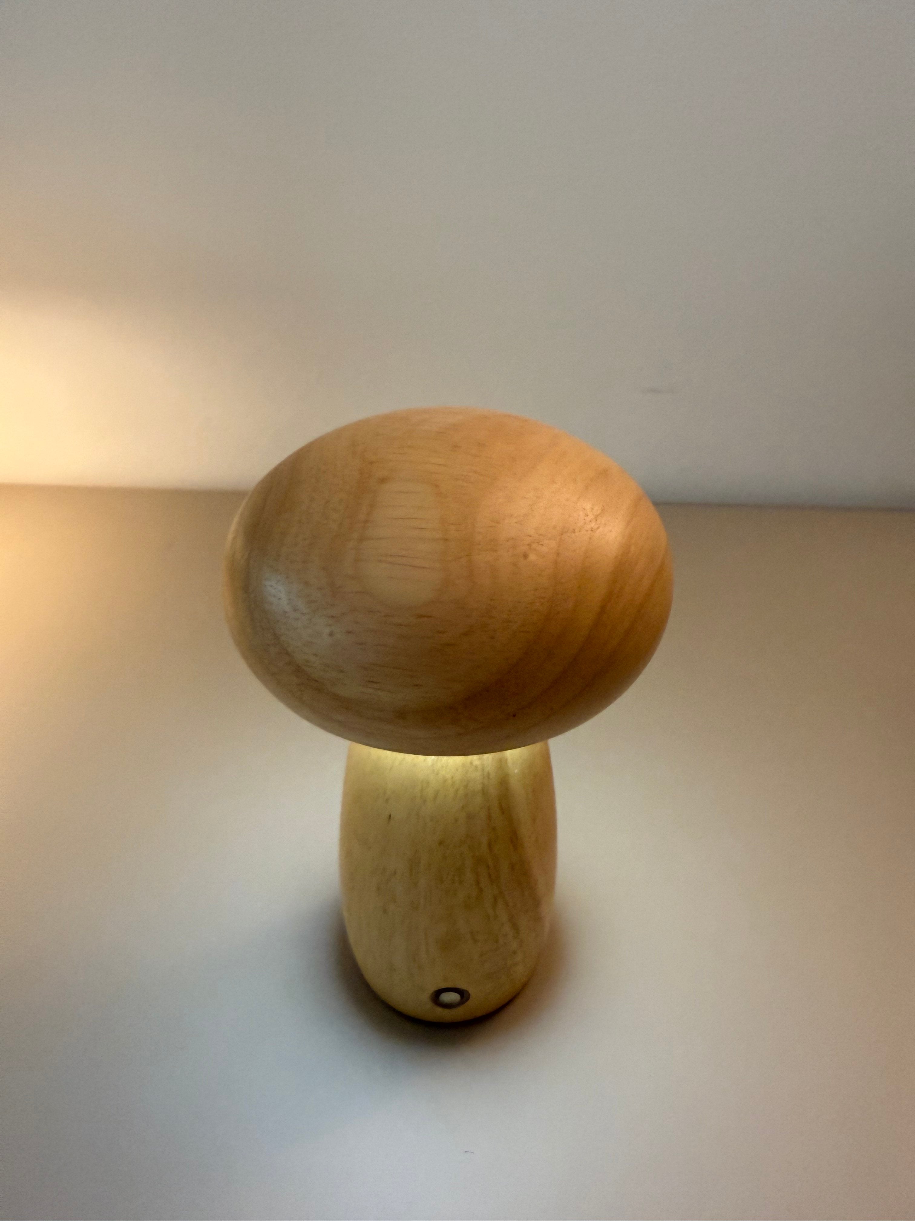 Mini Akku-Pilzlampe "Natural Light" - warmes Holzdesign