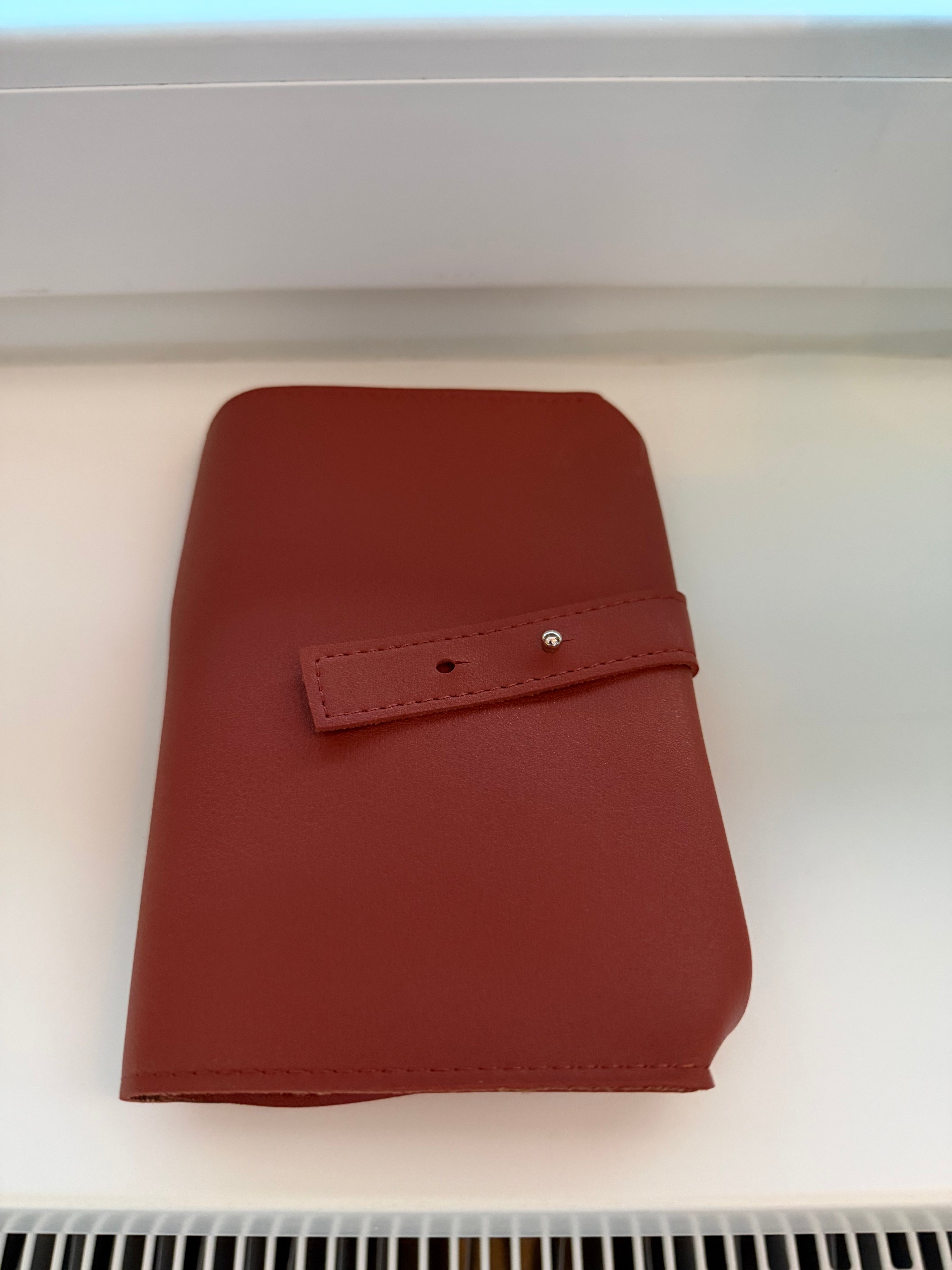 Cable Mate - Braunes Kunstleder-Etui für Ladekabel