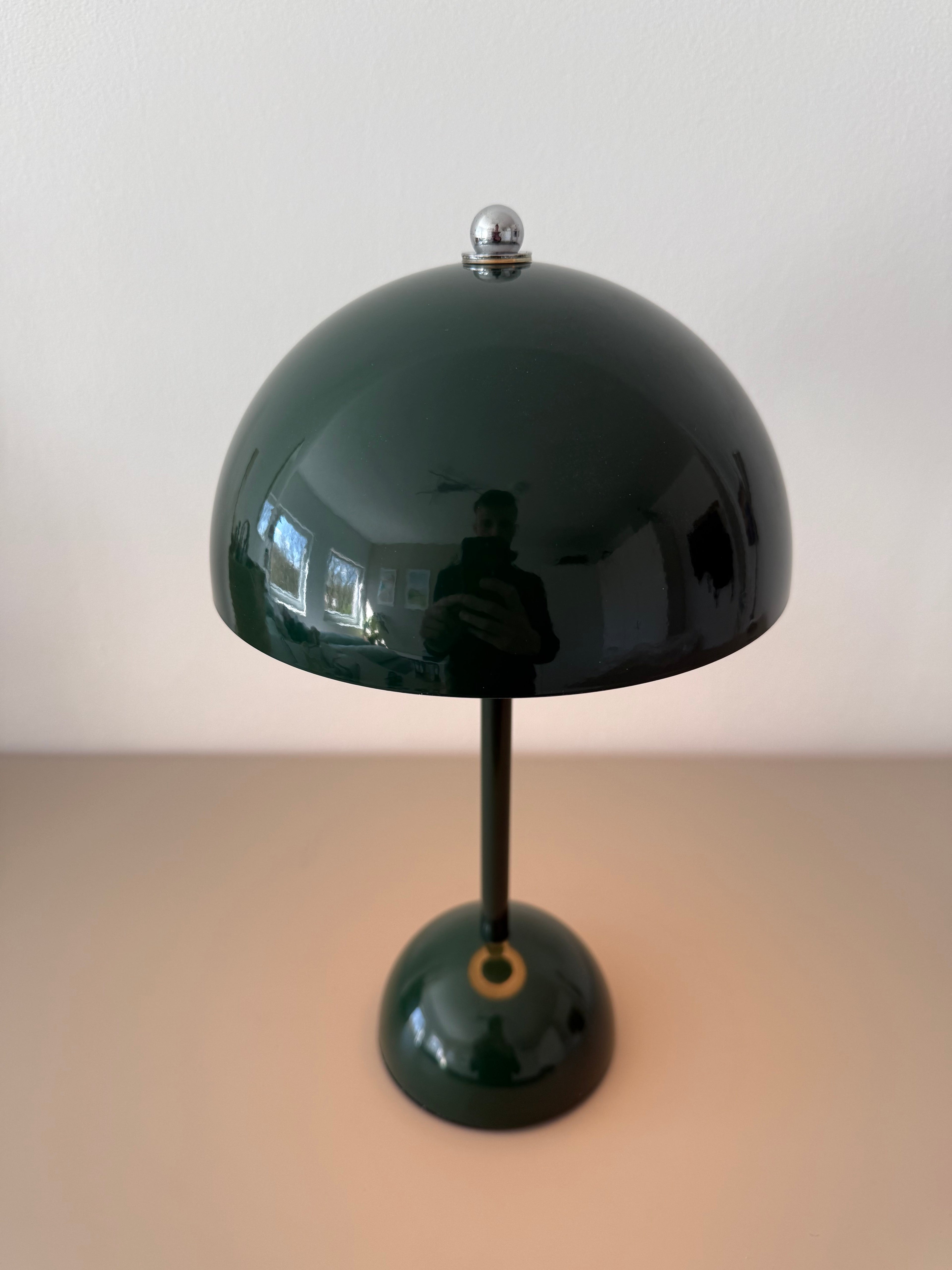 Pilzlampe Forest Glow – Große grüne Retro LED-Tischleuchte