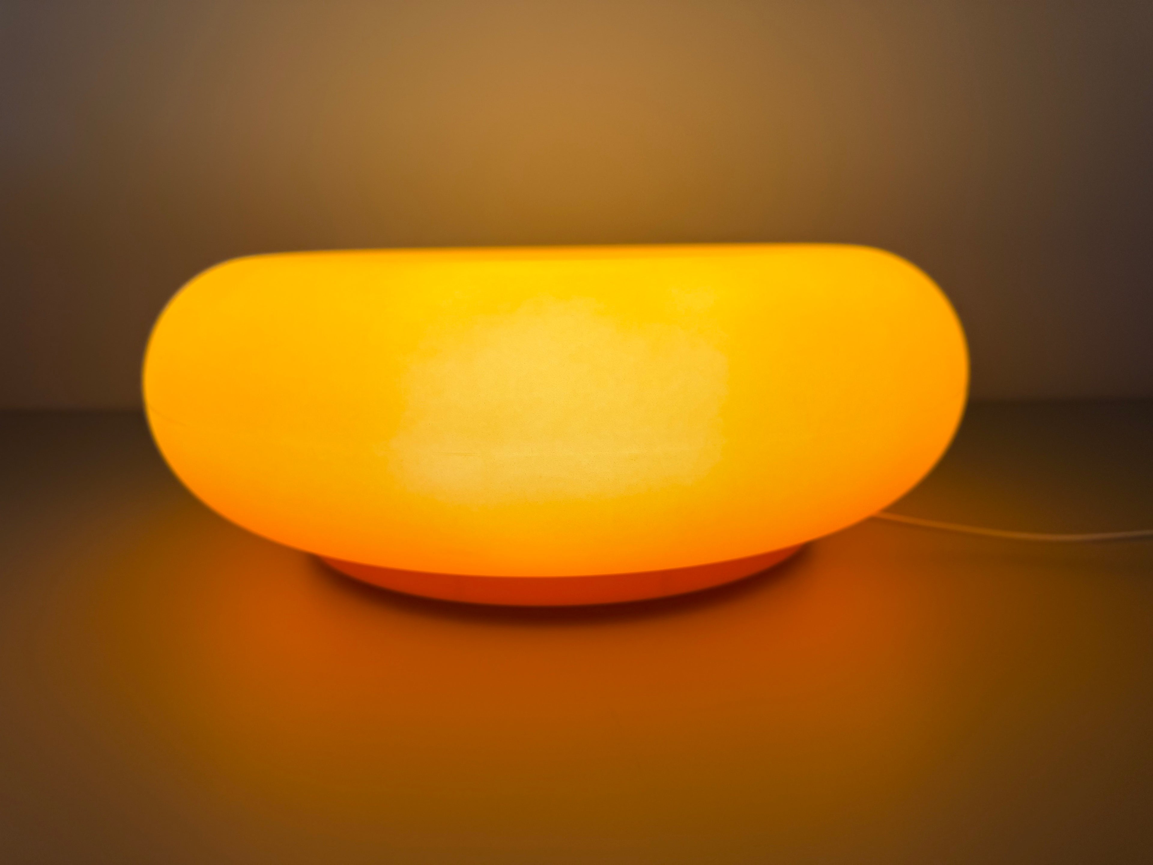 OrbitGlow - Orange LED-Lampe mit Kabel