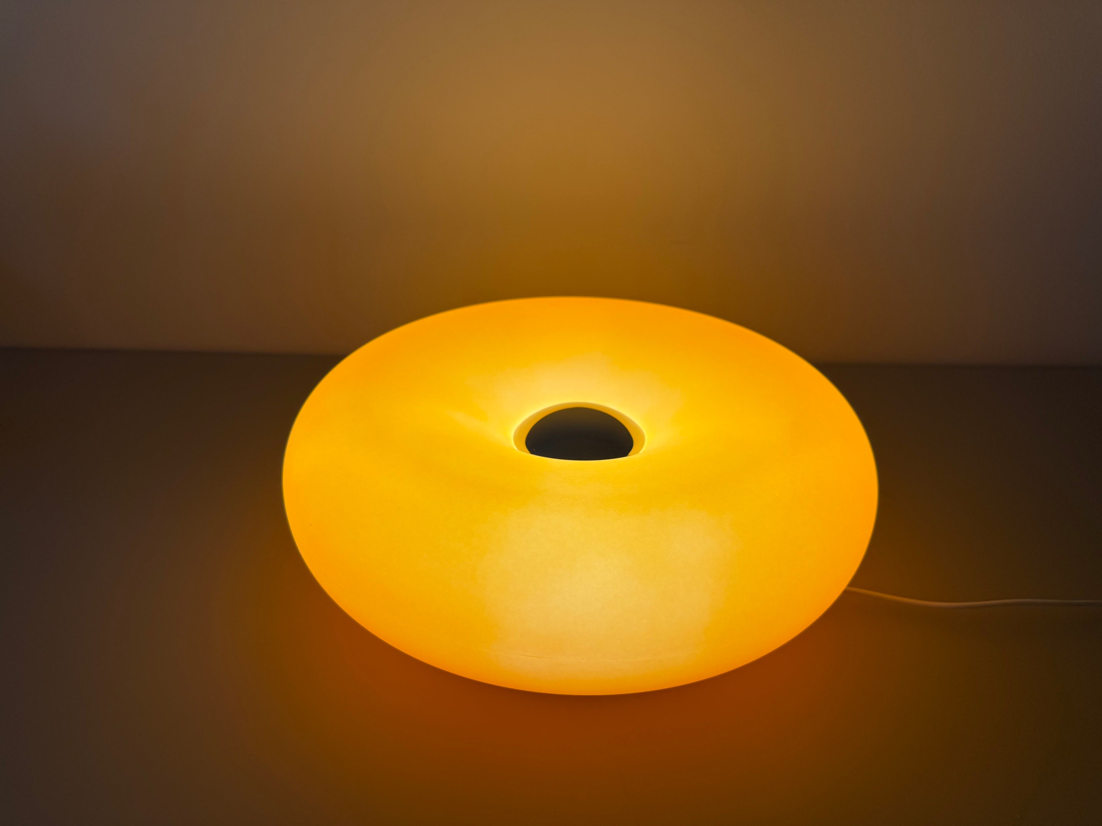 OrbitGlow - Orange LED-Lampe mit Kabel