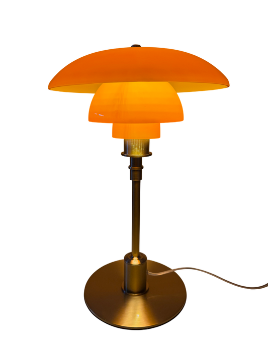 Aurora Brass Design-Tischlampe - Warmes Licht in Bernstein & Gold